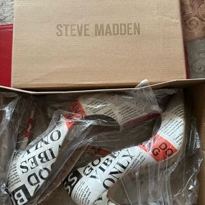 Steve Madden newspaper heels